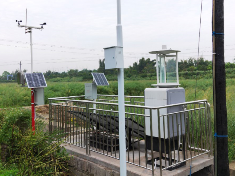 云飞物联网智能虫情测报灯